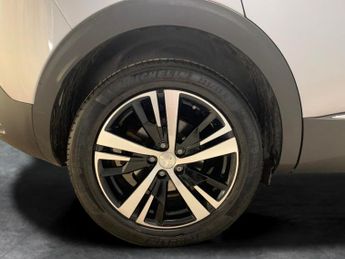 Peugeot 3008 1.5 BlueHDi GT EAT (130 ps) - BLIND SPOT ASSIST - BLUETOOTH