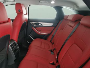 Jaguar F-PACE 2.0 P400e 17.1kWh R-Dynamic S Plug-in AWD (404 ps) - HEATED STEE
