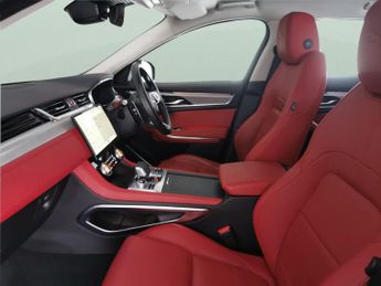 Jaguar F-PACE 2.0 P400e 17.1kWh R-Dynamic S Plug-in AWD (404 ps) - HEATED STEE