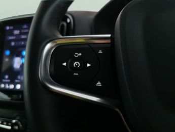Volvo C40 Recharge 69kWh Plus (231 ps) - PARK ASSIST - LED - REVERSE CAM
