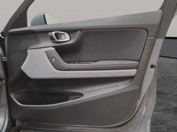 Polestar Polestar 2 Dual Motor 78kWh Long Range Plus Pilot Fastback 4WDE (408 ps) - 