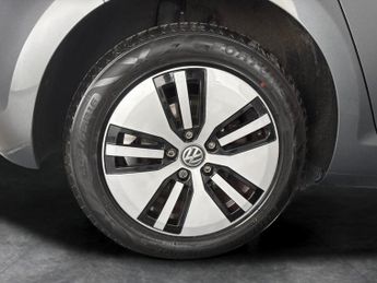 Volkswagen E-golf 35.8kWh e-Golf (136 ps) - CLIMATE CONTROL - DAB - USB AUDIO