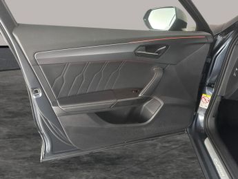 Cupra Formentor 1.4 eHybrid 12.8kWh V2 Plug-in DSG (204 ps) - LED - REVERSE CAM 