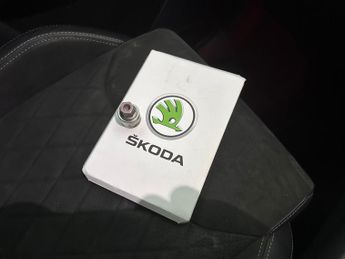 Skoda Kodiaq 2.0 TDI SportLine DSG 4WD (7 Seat) (150 ps) - APPLE CARPLAY - RE