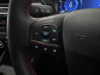 Ford Kuga 2.5 EcoBoost Duratec 14.4kWh ST-Line Plug-in CVT (225 ps) - REVE