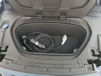 Volvo C40 Recharge 69kWh Plus (231 ps) - PARK ASSIST - LED - REVERSE CAM