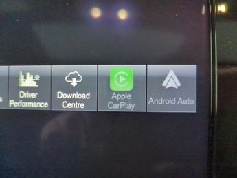 Volvo XC40 1.5h T5 Twin Engine Recharge 10.7kWh R-Design Pro Plug-in (262 p
