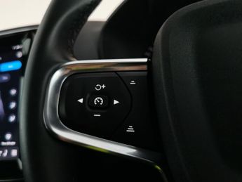 Volvo C40 Recharge 69kWh Core (231 ps) - CARPLAY - PARK ASSIST - LED
