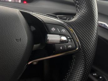 Skoda Enyaq iV 82kWh 80 SportLine (DC125kW) (204 ps) - SMARTLINK - REVERSE C
