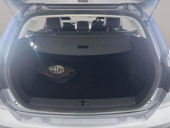 MG Mg5 61.1kWh Exclusive Long Range (156 ps) - HEATED LEATHER - LANE DE