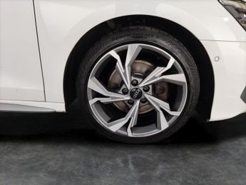 Audi A3 35 TFSI S Line S Tronic [Comfort+Sound] - COMFORT SOUND PK - REV