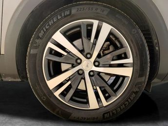 Peugeot 3008 1.6 13.2kWh Allure Premium Plug-in e-EAT (225 ps) - LANE DEPARTU