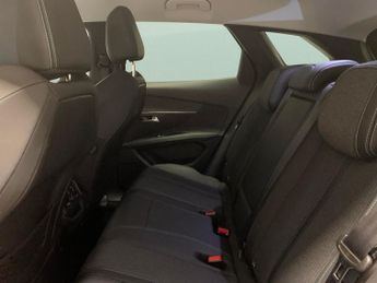 Peugeot 3008 1.6 13.2kWh Allure Premium Plug-in e-EAT (225 ps) - LANE DEPARTU