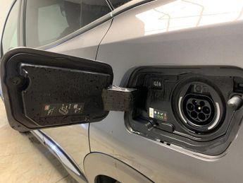 Peugeot 3008 1.6 13.2kWh Allure Premium Plug-in e-EAT (225 ps) - LANE DEPARTU