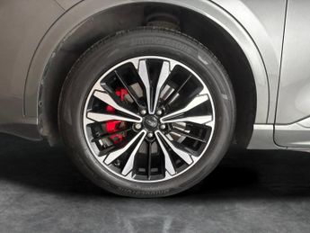 Ford Kuga 2.5 EcoBoost Duratec 14.4kWh ST-Line X Plug-in CVT (225 ps) - FO