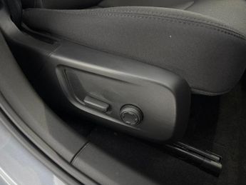 Polestar Polestar 2 Single Motor 69kWh Standard Range Fastback FWD (231 ps) - APPLE 