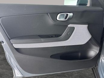 Polestar Polestar 2 Single Motor 69kWh Standard Range Fastback FWD (231 ps) - APPLE 