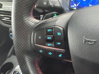 Ford Kuga 2.5 EcoBoost Duratec 14.4kWh ST-Line X Plug-in CVT (225 ps) - FO