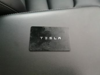 Tesla Model Y (Dual Motor) Long Range 4WDE (384 bhp) - HEATED WHEEL - LEATHER 