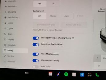 Tesla Model Y (Dual Motor) Long Range 4WDE (384 bhp) - HEATED WHEEL - LEATHER 