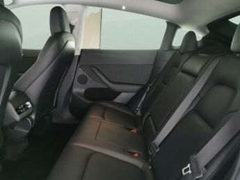 Tesla Model Y (Dual Motor) Long Range 4WDE (384 bhp) - HEATED WHEEL - LEATHER 