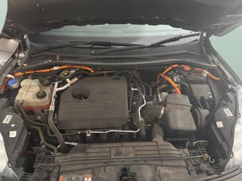 Ford Kuga 2.5 EcoBoost Duratec 14.4kWh ST-Line X Plug-in CVT (225 ps) - FO