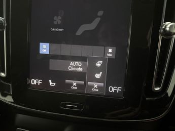 Volvo XC40 1.5h T4 Recharge 10.7kWh Plus Plug-in (211 ps) - KEYLESS ENTRY