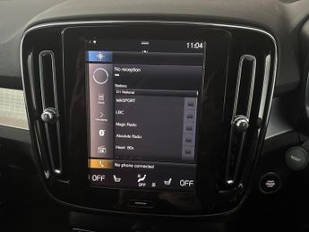 Volvo XC40 1.5h T4 Recharge 10.7kWh Plus Plug-in (211 ps) - SURROUND VIEW -