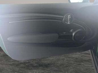 Mini Electric Hatch Cooper SE 32.6kWh Level 3 (184 ps) - PAN ROOF - HK AUDIO - CARPL