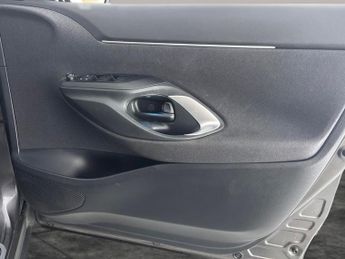 Toyota Yaris Cross 1.5 VVT-h Design E-CVT (116 ps) - REVERSE CAM - LANE DEPARTURE A