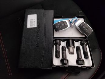 Mercedes-Benz EQA EQA 300 66.5kWh AMG Line (Premium) 4MATIC (228 ps) - REVERSE CAM