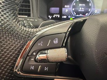 Skoda Karoq 2.0 TSI SportLine DSG 4WD (190 ps) - SMARTLINK - REVERSE CAM - N