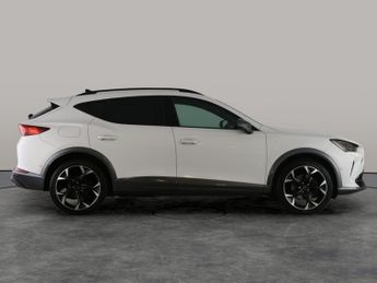 Cupra Formentor 1.4 eHybrid 12.8kWh V2 Plug-in DSG (204 ps) - KEYLESS ENTRY - PA