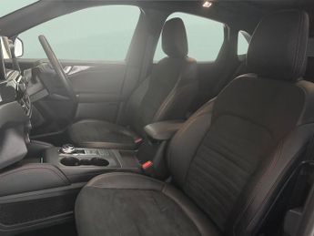 Ford Kuga 2.5 EcoBoost Duratec 14.4kWh ST-Line X Plug-in CVT (225 ps) - FO