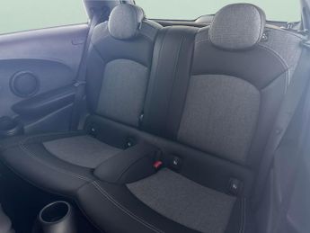 Mini Electric Hatch Cooper SE 32.6kWh Level 2 (184 ps) - CARPLAY - DRIVING ASSISTANT