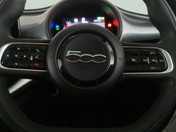 Fiat 500e 42kWh Icon (118 ps) - CLIMATE CONTROL - DAB - USB AUDIO