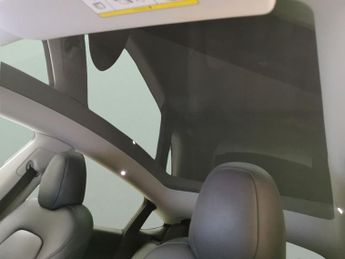 Tesla Model Y SUV RWD (346 ps) - LED - REVERSE CAM - NAV