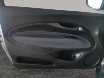 Fiat 500e 42kWh Icon (118 ps) - CLIMATE CONTROL - DAB - USB AUDIO