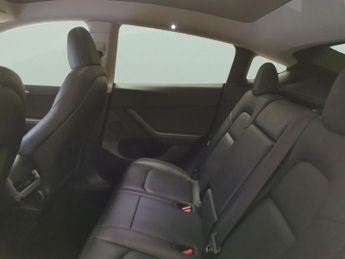 Tesla Model Y SUV RWD (346 ps) - LED - REVERSE CAM - NAV