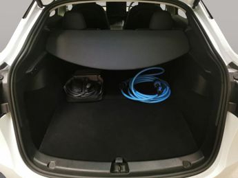 Tesla Model Y SUV RWD (346 ps) - LED - REVERSE CAM - NAV