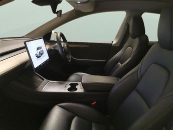 Tesla Model Y SUV RWD (346 ps) - LED - REVERSE CAM - NAV