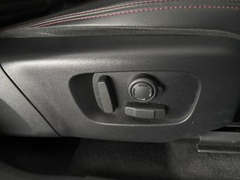 Land Rover Discovery Sport 1.5 P300e 12.2kWh R-Dynamic HSE Plug-in 4WD (309 ps) - CARPLAY