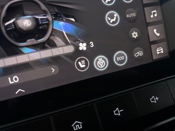 MG Mg4 64kWh Trophy Long Range (203 ps) - KEYLESS ENTRY - LED - REVERSE