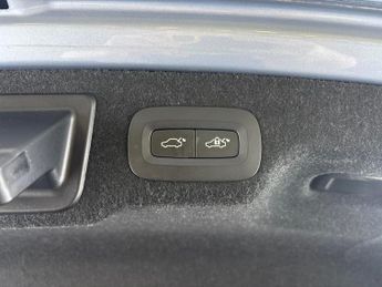 Volvo S90 2.0 T4 Momentum Plus (190 ps) - LED - REVERSE CAM - SAT NAV
