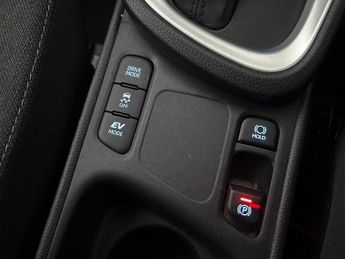 Toyota Yaris Cross 1.5 VVT-h Design E-CVT (116 ps) - REVERSE CAM - LANE DEPARTURE A