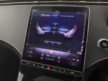 Mercedes-Benz EQE EQE 300 89kWh AMG Line (245 ps) - LED - REVERSE CAM - NAV