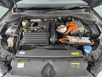 Audi A3 1.4 TFSIe 40 S line Sportback Plug-in S Tronic 13kWh (204 ps) - 