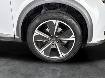 Cupra Formentor 1.4 eHybrid 12.8kWh V1 Plug-in DSG (204 ps) - ADAPTIVE CRUISE - 