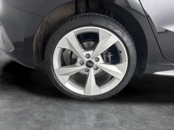 Audi A3 1.4 TFSIe 40 S line Sportback Plug-in S Tronic 13kWh (204 ps) - 