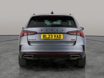 Skoda Octavia 2.0 TSI vRS DSG - BLUETOOTH - PARK SENSORS - DAB